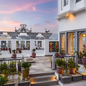 Maan By Stone Wood Premier Hotel