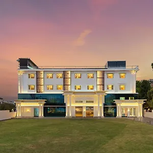Redolence Aravali Tree Hotel