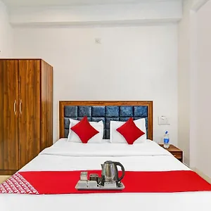 O Padharo Saa Hotel